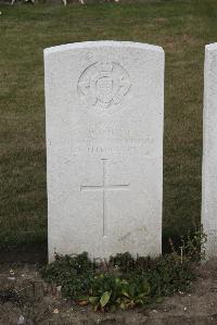 Les Baraques Military Cemetery Sangatte - Munt, C W