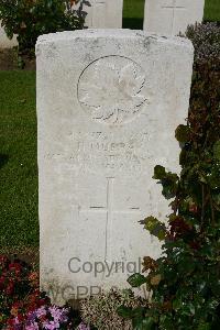 Les Baraques Military Cemetery Sangatte - Murray, H