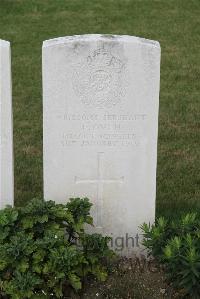 Les Baraques Military Cemetery Sangatte - Oven, F