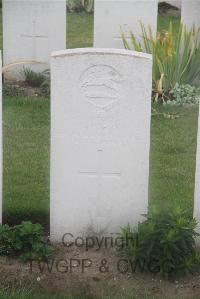 Les Baraques Military Cemetery Sangatte - Peet, A