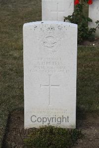 Les Baraques Military Cemetery Sangatte - Peters, Albert Henry