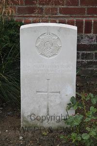 Les Baraques Military Cemetery Sangatte - Richardson, W A