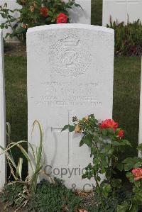 Les Baraques Military Cemetery Sangatte - Simmons, E J
