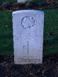 Bretteville Sur Laize Canadian War Cemetery - Garlick, William George