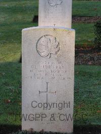 Bretteville Sur Laize Canadian War Cemetery - Humphrey, Clayton L.