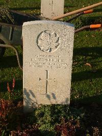 Bretteville Sur Laize Canadian War Cemetery - Weinheimer, Eric J.