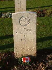 Bretteville Sur Laize Canadian War Cemetery - Williams, Arthur Orville
