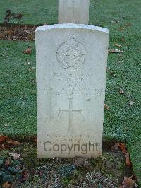 Bretteville Sur Laize Canadian War Cemetery - Wood, Matthew