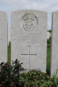 Longueval Road Cemetery - Bayliss, B