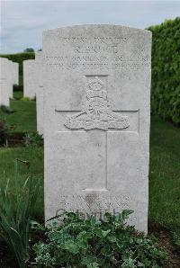 Longueval Road Cemetery - Bruce, Robert