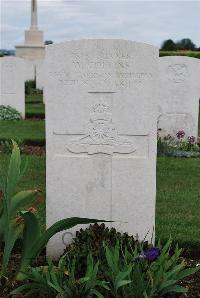 Longueval Road Cemetery - Collins, W