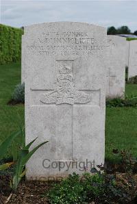 Longueval Road Cemetery - Dunnicliffe, A