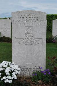 Longueval Road Cemetery - Hack, J F C