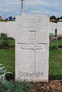 Longueval Road Cemetery - Heys, W R