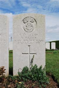 Longueval Road Cemetery - Massey, H