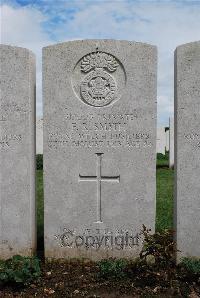 Longueval Road Cemetery - Smith, Frederick Robert