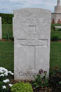 Longueval Road Cemetery - Wingham, William