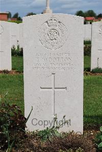 Longueval Road Cemetery - Wootton, T