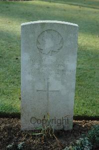 Louez Military Cemetery Duisans - Barton, G D