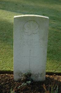 Louez Military Cemetery Duisans - Brunton, George William