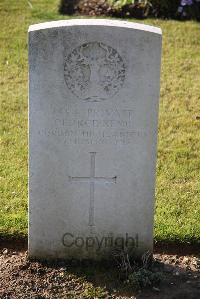 Louez Military Cemetery Duisans - Kemp, George