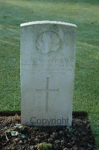 Louez Military Cemetery Duisans - Knox, Frederick Vivian