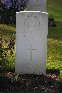 Louez Military Cemetery Duisans - Lash, Robert Harold