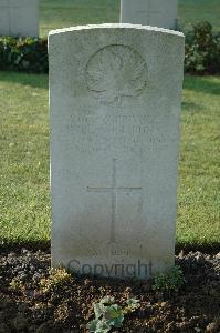 Louez Military Cemetery Duisans - Lunn, William Isaac