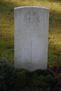 Louez Military Cemetery Duisans - Mead, F S