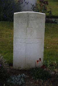 Louez Military Cemetery Duisans - Miles, A E