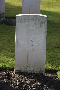 Louez Military Cemetery Duisans - Nicolson, R