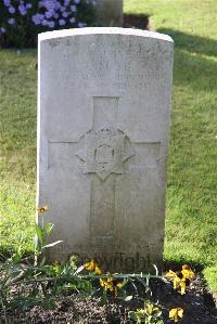 Louez Military Cemetery Duisans - Read, Joseph