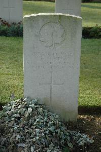 Louez Military Cemetery Duisans - Sexton, Joseph Edmond