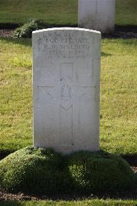 Louez Military Cemetery Duisans - Spalding, Robert Wallace
