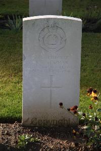 Louez Military Cemetery Duisans - Thomas, Alfred John