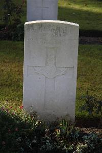 Louez Military Cemetery Duisans - Waters, James Edward