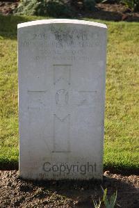 Louez Military Cemetery Duisans - Williamson, John Reuben