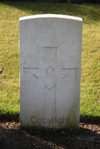 Louez Military Cemetery Duisans - Wilson, J C
