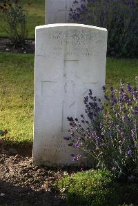 Louez Military Cemetery Duisans - Wood, Henry