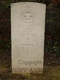 Marissel French National Cemetery - Buckle, Terence Arthur