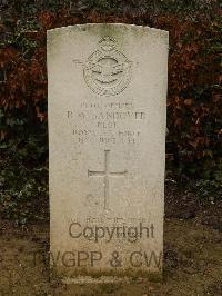 Marissel French National Cemetery - Sandover, Reginald William