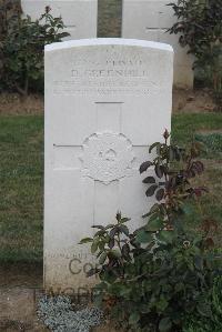Noyon New British Cemetery - Greenhill, Dennis