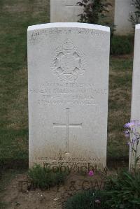 Noyon New British Cemetery - Hale, Ernest Collingwood