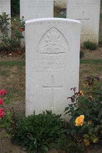 Noyon New British Cemetery - Hedges, William