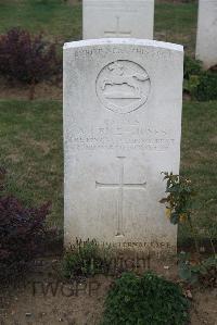 Noyon New British Cemetery - Rice-Jones, Alfred Theodore