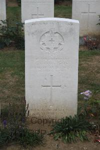 Noyon New British Cemetery - Roberson, George Lewis