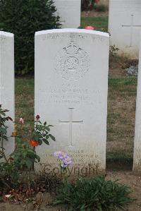 Noyon New British Cemetery - Ryan-Lewis, Wallenstein