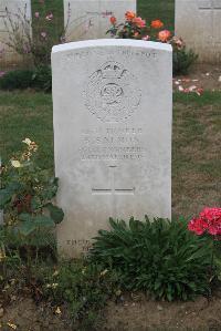Noyon New British Cemetery - Salmon, Stephen