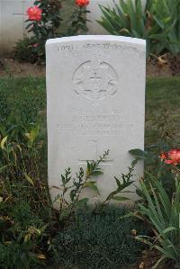 Noyon New British Cemetery - Sparrow, J