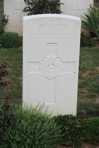 Noyon New British Cemetery - Stinson, G